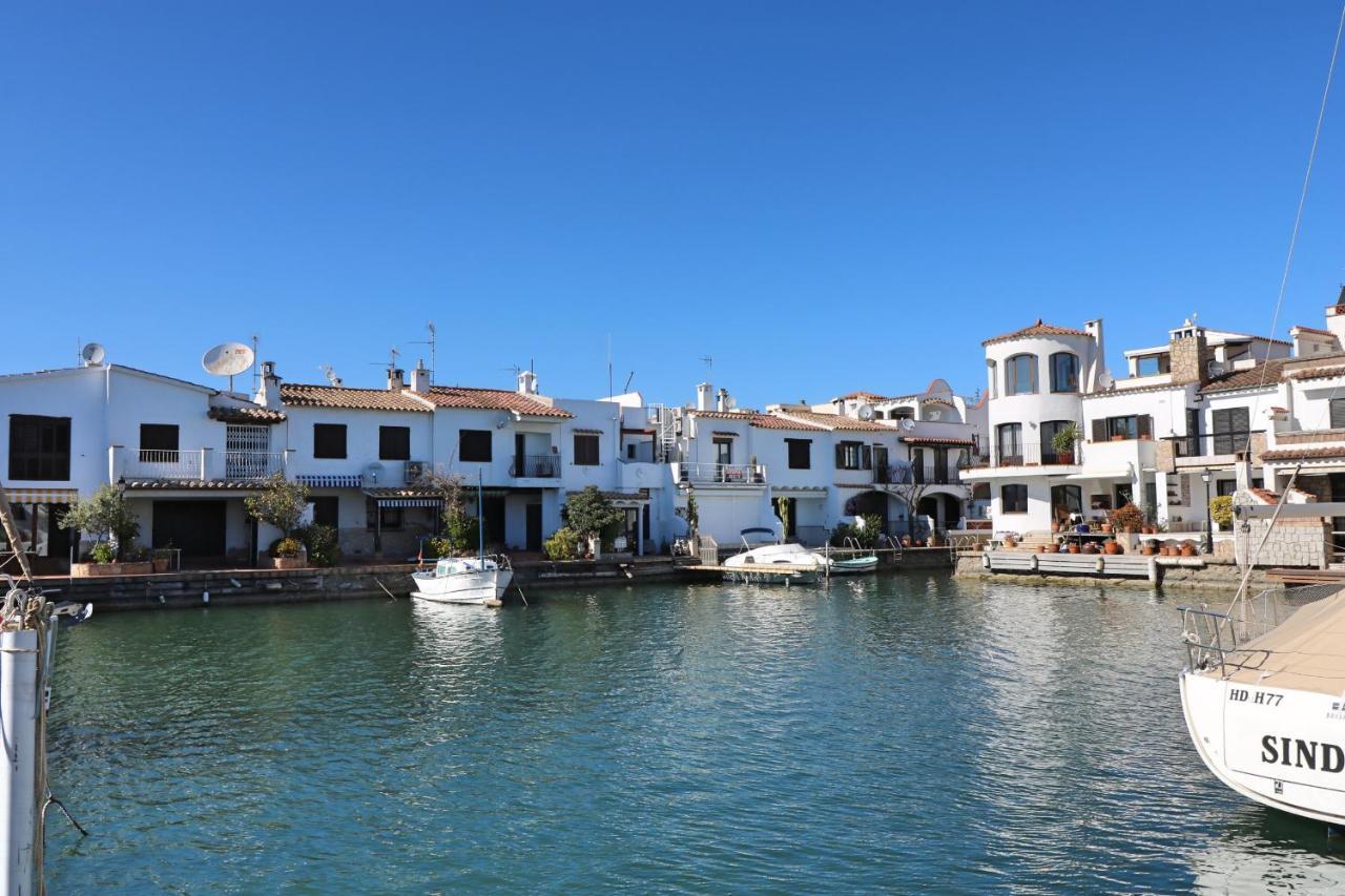 Apartment Port Moxo 78 -22 Empuriabrava